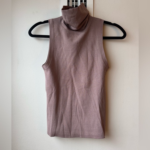 Babaton Sweaters - Babaton Sleeveless Turtleneck Sweater - Dusty Pink